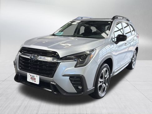 Certified 2025 Subaru Ascent Limited AWD/4WD image 3