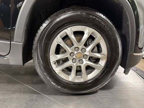 Used 2020 Chevrolet Traverse LT w/ LPO, Floor Liner Package FWD image 14