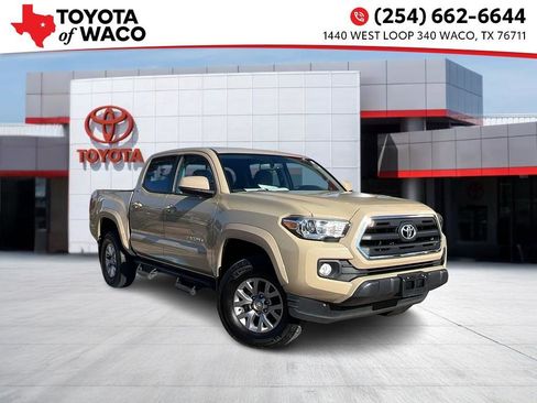Used 2017 Toyota Tacoma SR5 image 1