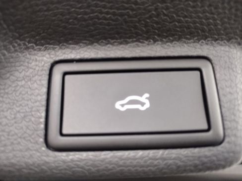 New 2025 Volkswagen ID. Buzz 1st Edition image 22