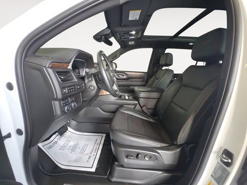 Used 2023 Chevrolet Suburban High Country AWD/4WD image 11
