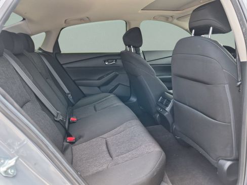 Used 2025 Honda Accord SE image 17