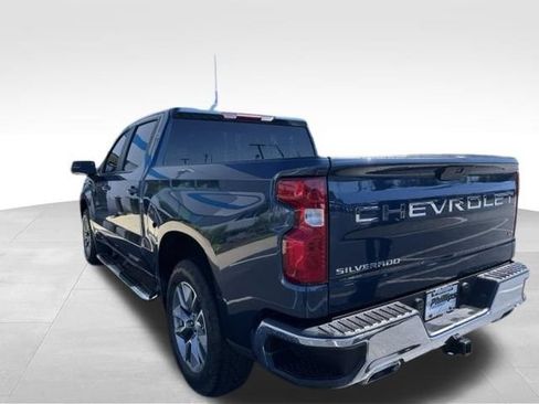 Used 2022 Chevrolet Silverado 1500 LT w/ Z71 Off-Road Package AWD/4WD image 10