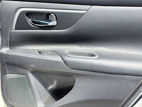 Used 2017 Nissan Altima 2.5 SV FWD image 30