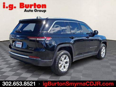Used 2023 Jeep Grand Cherokee Limited AWD/4WD image 6