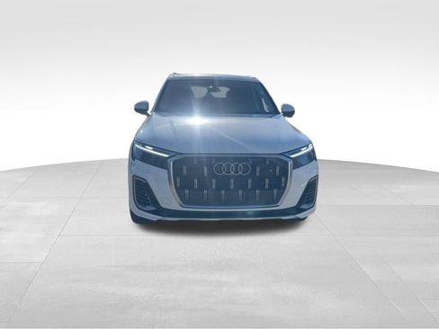 Used 2025 Audi Q7 3.0T Premium Plus image 8