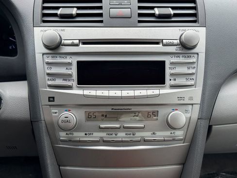 Used 2011 Toyota Camry Hybrid w/ Leather Pkg FWD image 21