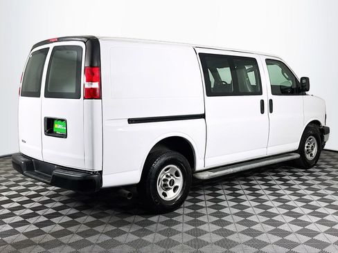 Used 2019 GMC Savana 2500 Work Van w/ Driver Convenience Package image 10