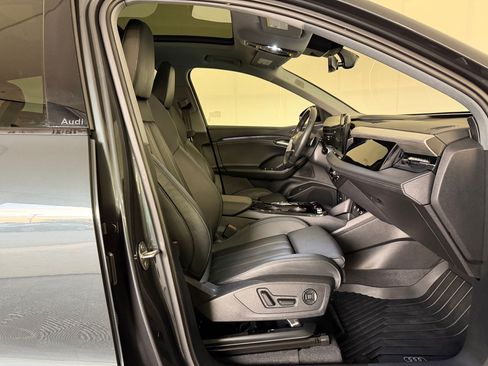 Used 2025 Audi Q6 e-tron Premium Plus w/ Premium Plus AWD/4WD image 26