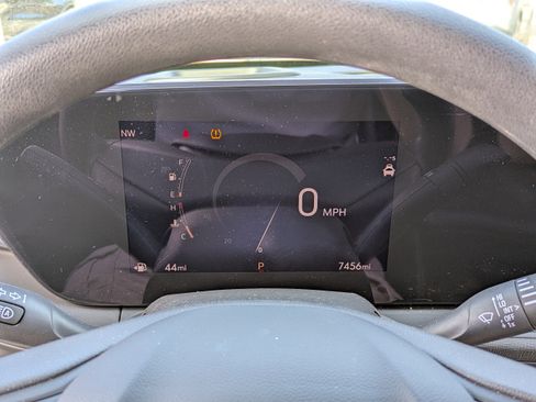 Used 2024 Buick Envista Preferred w/ Advanced Safety Package image 25