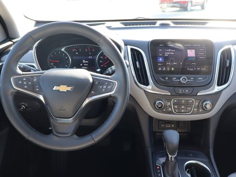Used 2024 Chevrolet Equinox LT FWD image 13