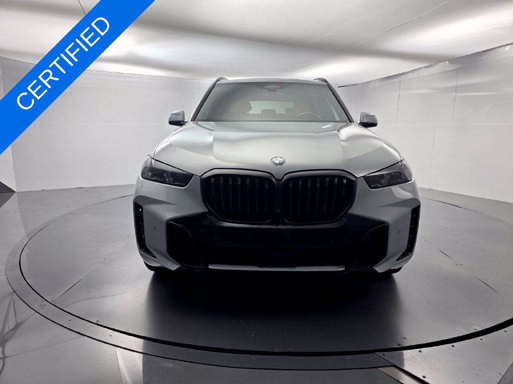 Certified 2024 BMW X5 sDrive40i w/ M Sport Package RWD image 2