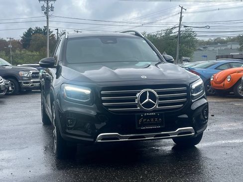 Used 2025 Mercedes-Benz GLB 250 4MATIC image 18