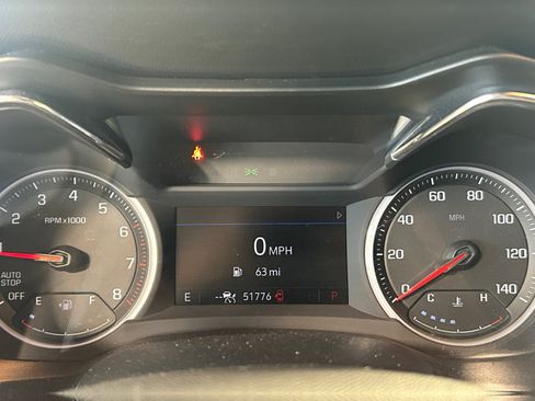 Used 2022 Chevrolet TrailBlazer ACTIV w/ Technology Package FWD image 12