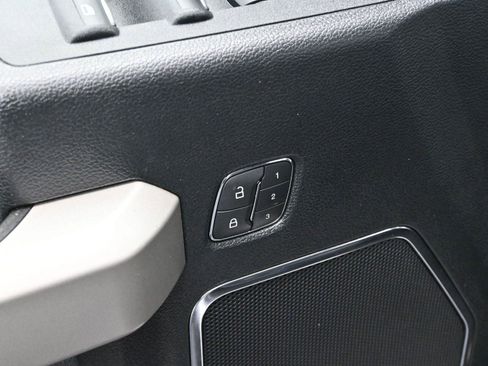 Used 2019 Ford F250 Lariat w/ Lariat Ultimate Package image 11