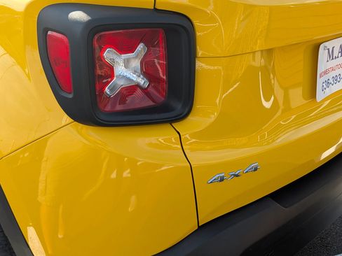 Used 2017 Jeep Renegade Sport w/ Power & Air Group AWD/4WD image 12