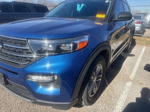 Used 2022 Ford Explorer XLT w/ Equipment Group 202A image 1