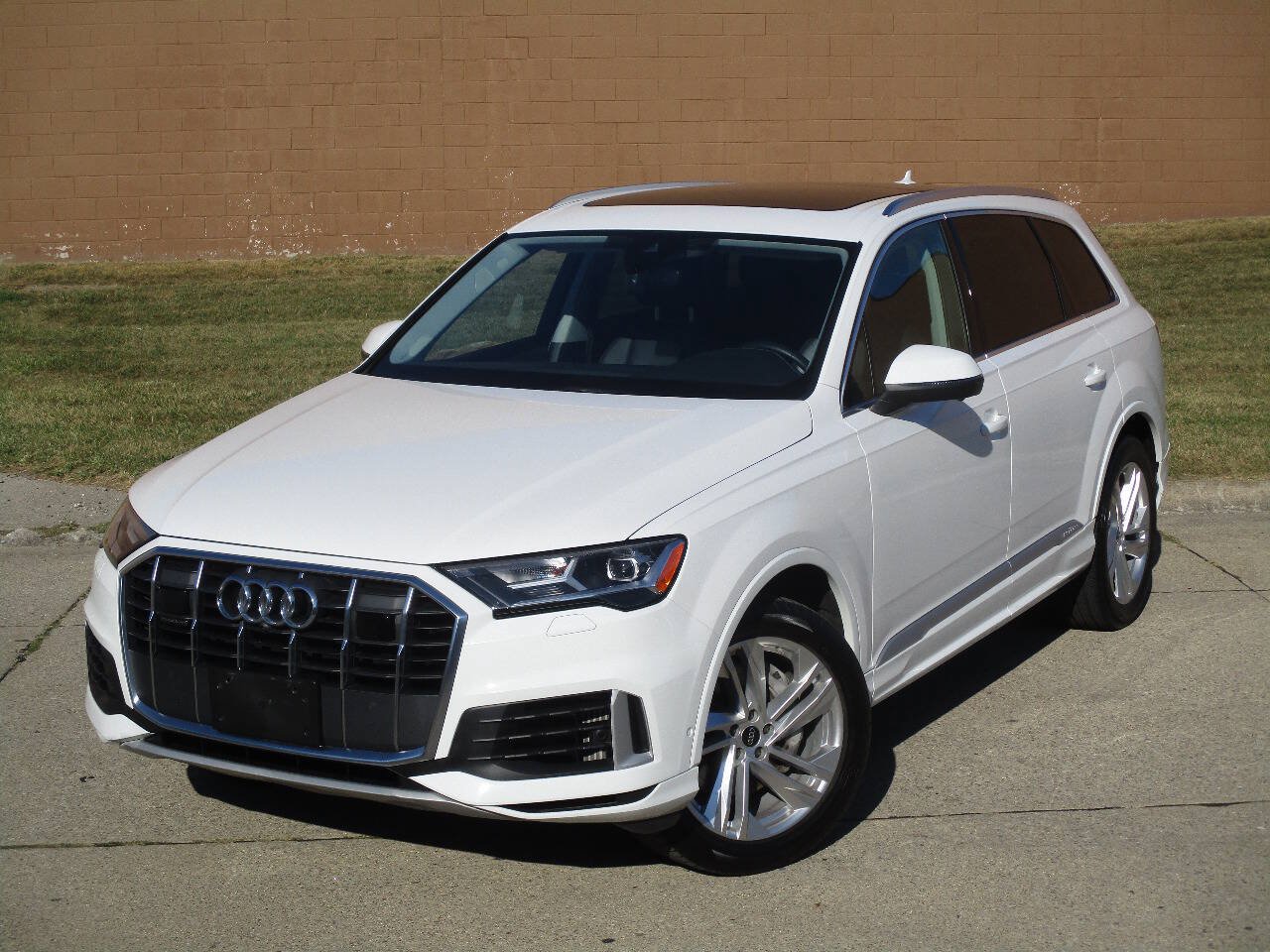 Used 2023 Audi Q7 3.0T Premium Plus AWD/4WD image 4
