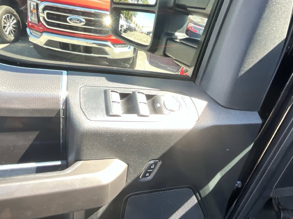 Used 2017 Ford F150 XLT w/ Equipment Group 302A Luxury AWD/4WD image 29