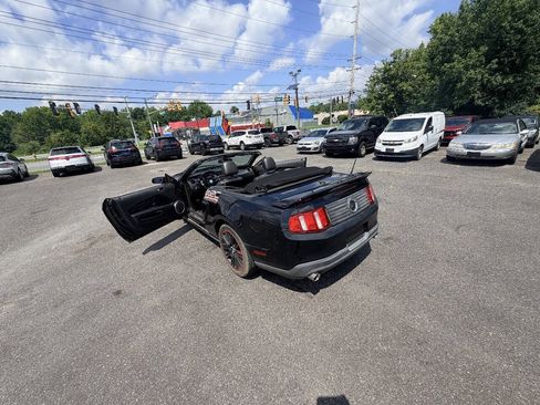 Used 2010 Ford Mustang GT Premium RWD image 16