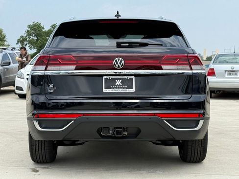 New 2026 Volkswagen Atlas Cross Sport SE FWD image 8