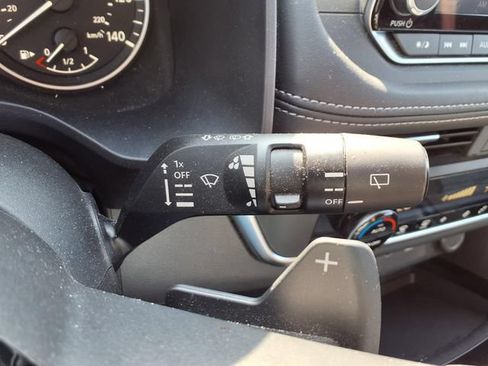 Used 2023 Nissan Rogue SV FWD image 12