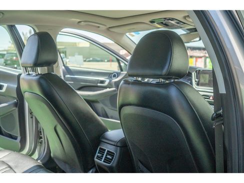Used 2020 Hyundai Sonata Limited FWD image 31