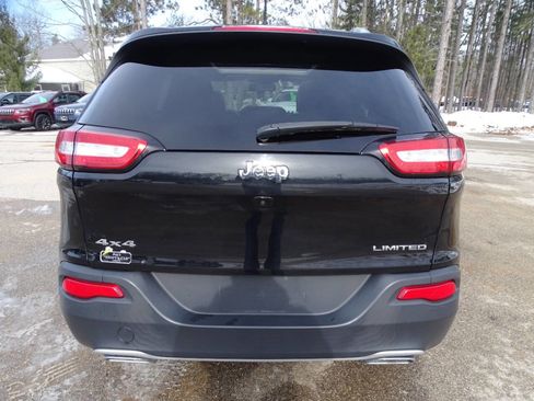 Used 2017 Jeep Cherokee Limited w/ Luxury Group image 9