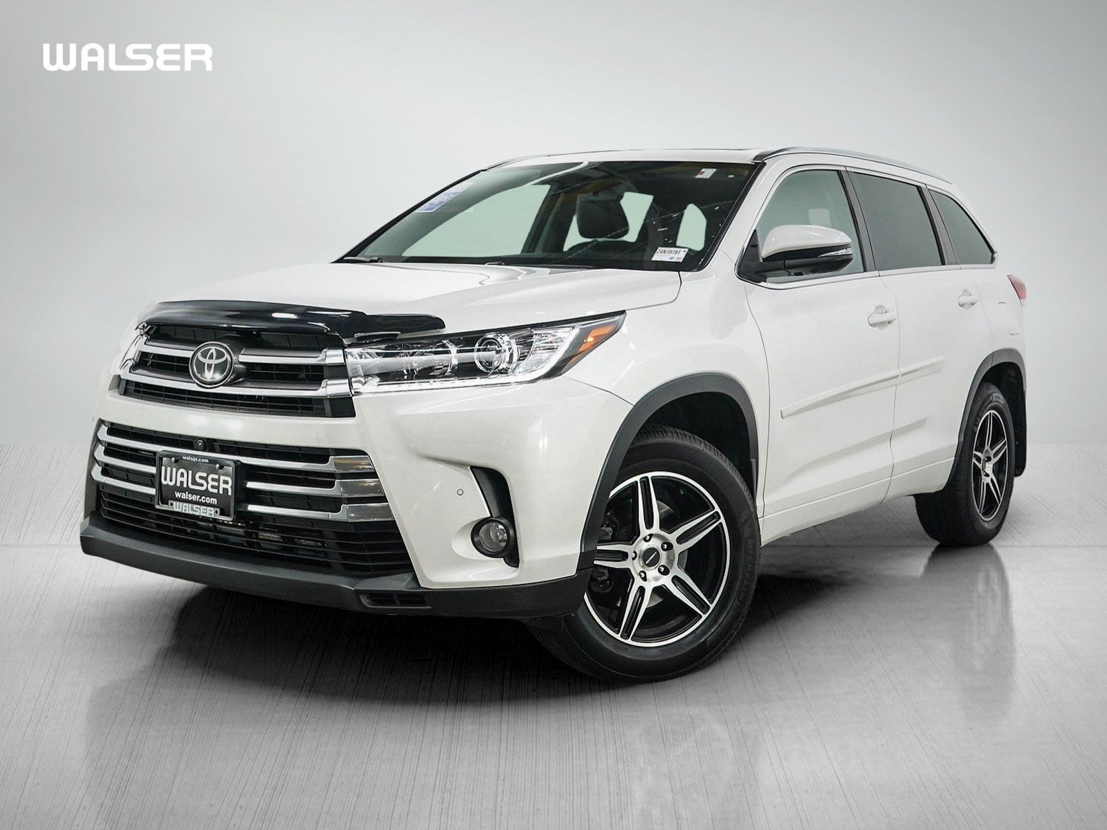 Used 2017 Toyota Highlander Limited Platinum AWD/4WD image 1