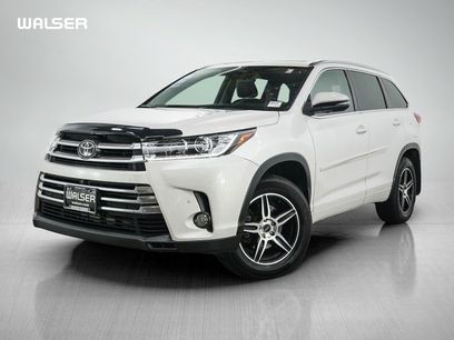 Used 2017 Toyota Highlander Limited Platinum