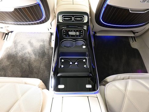 Used 2023 Mercedes-Benz Maybach S 680 4MATIC image 36