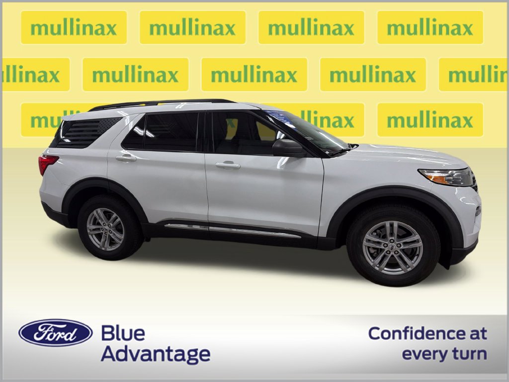 Certified 2023 Ford Explorer XLT w/ Equipment Group 202A AWD/4WD image 2