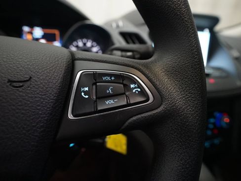 Used 2018 Ford Escape SE w/ SE Sync 3 Package AWD/4WD image 18