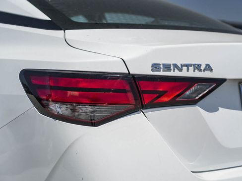 Used 2024 Nissan Sentra SV FWD image 9