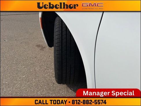 Used 2024 Chrysler Pacifica Touring-L image 24