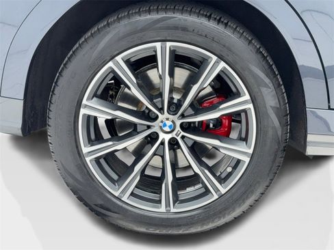 Used 2022 BMW X6 xDrive40i w/ Executive Package image 54