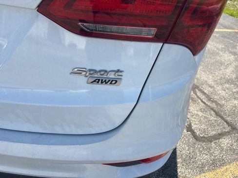 Used 2017 Hyundai Santa Fe Sport AWD/4WD image 5