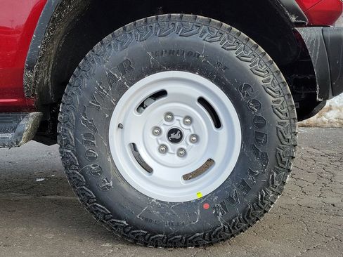 New 2026 Ford Bronco Heritage Edition image 9