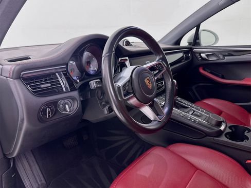 Used 2020 Porsche Macan S image 10