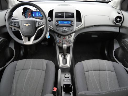 Used 2012 Chevrolet Sonic LT image 10