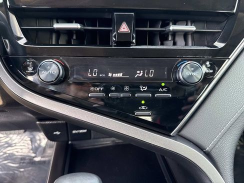 Used 2024 Toyota Camry SE image 29