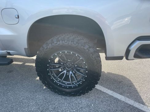 Used 2022 Chevrolet Silverado 1500 RST image 11