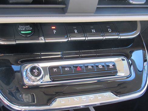 New 2026 Lincoln Corsair Premiere FWD image 17