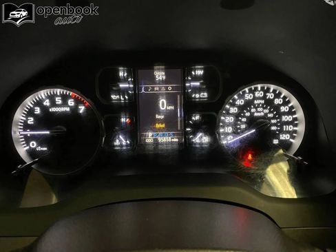 Used 2018 Toyota Tundra SR5 w/ SR5 Upgrade Package image 11