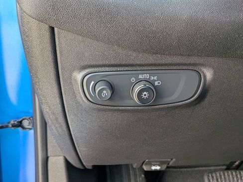 Used 2024 Chevrolet Equinox LT FWD image 19