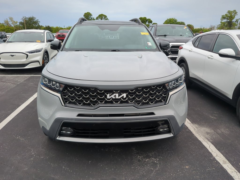 Certified 2022 Kia Sorento X-Line EX AWD/4WD image 4