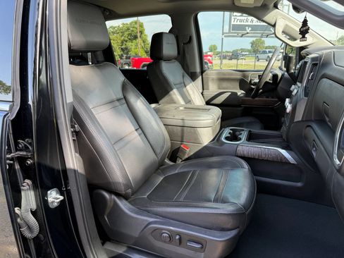 Used 2022 GMC Sierra 3500 Denali w/ Denali Ultimate Package AWD/4WD image 15
