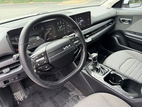 Used 2025 Kia K4 EX FWD image 12