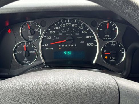 Used 2024 GMC Savana 2500 w/ Driver Convenience Package RWD image 21