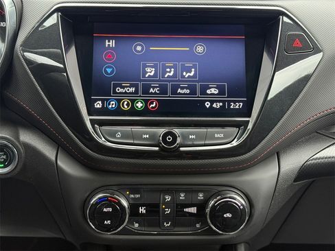 Used 2023 Chevrolet TrailBlazer RS w/ Sun and Liftgate Package image 17